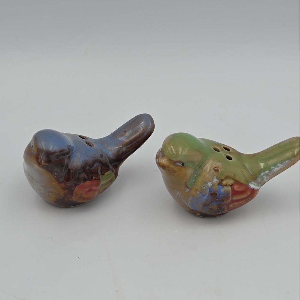 Vintage miniature colorful Bird Salt & Pepper Shaker Set Glazed Ceramic w/Plugs
